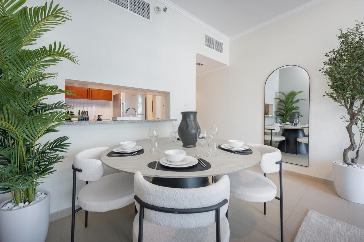 Appartement Lovely 1-bedroom Perfect For 4 In Jlt Dubaï