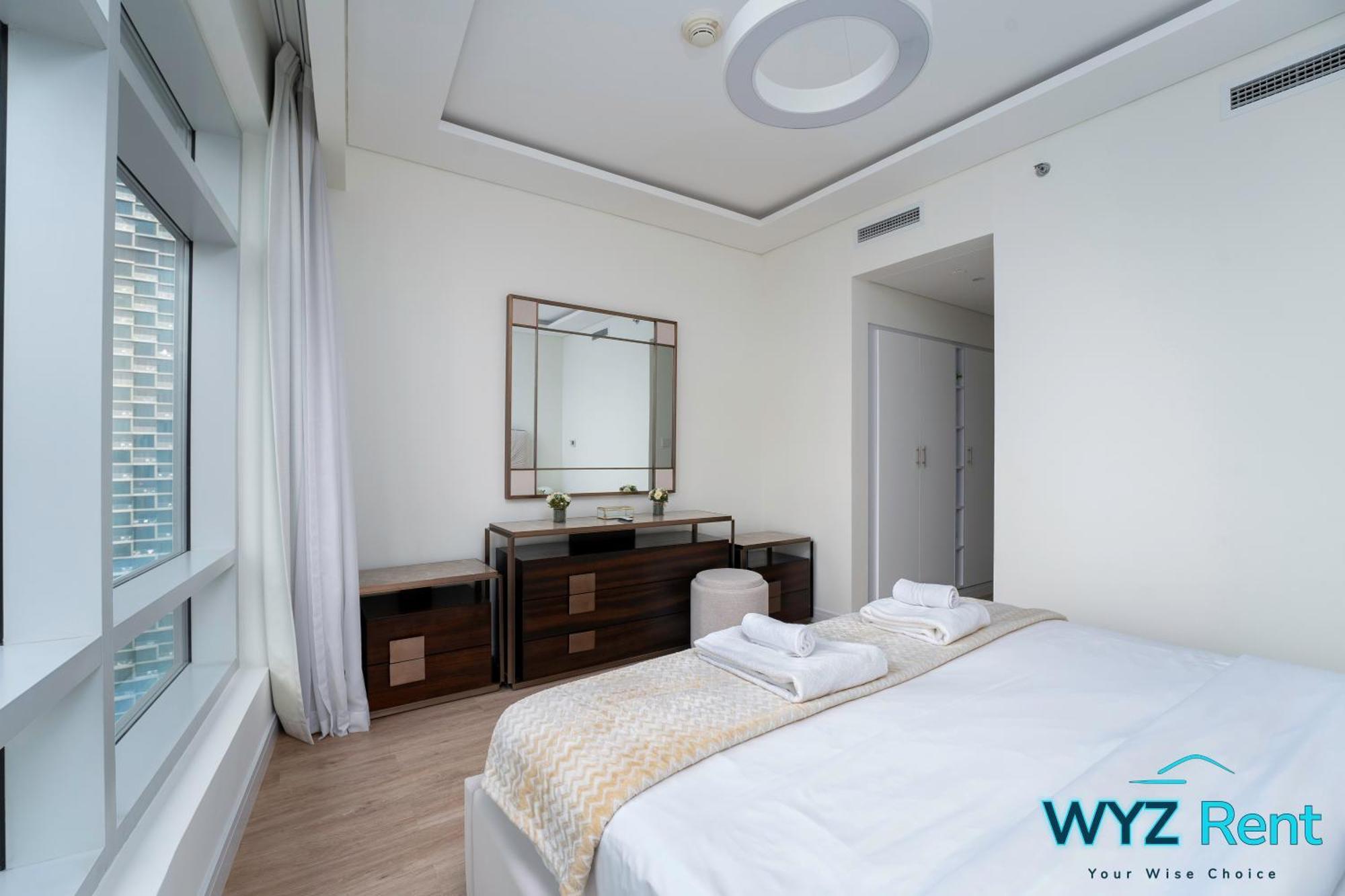 Stunning 2 Bedroom In The Heart Of Downtown, 360 Views