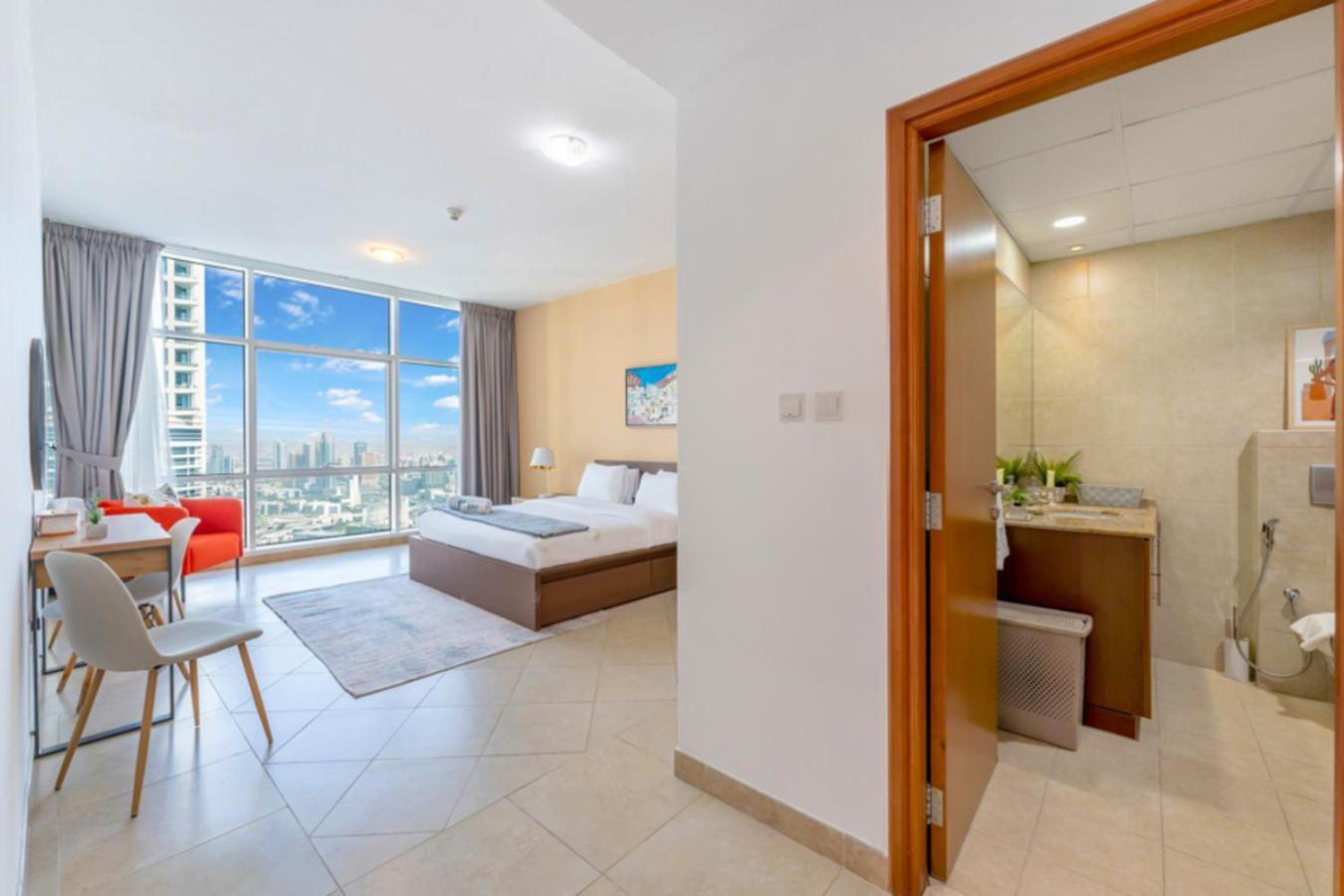 Fam Living - Mag 218 Tower, Sea View Appartement *