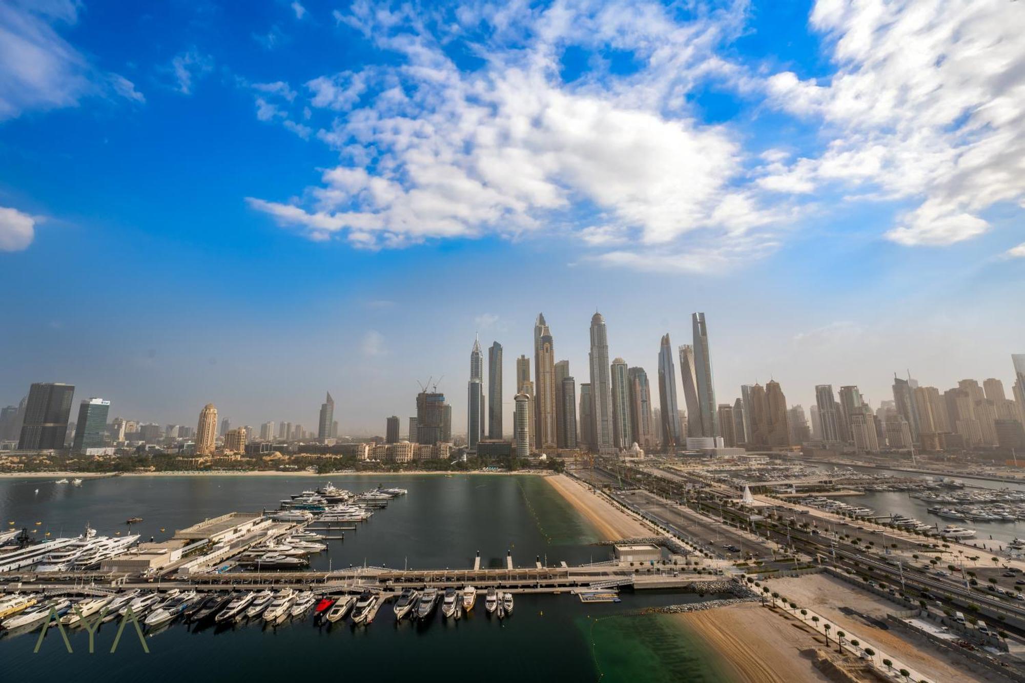 Luxurious 2-br At Sunrise Bay, Emaar Beachfront * Dubaï