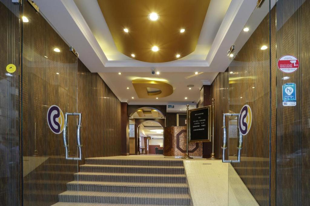 Click Grand - Bur Hotel 2*