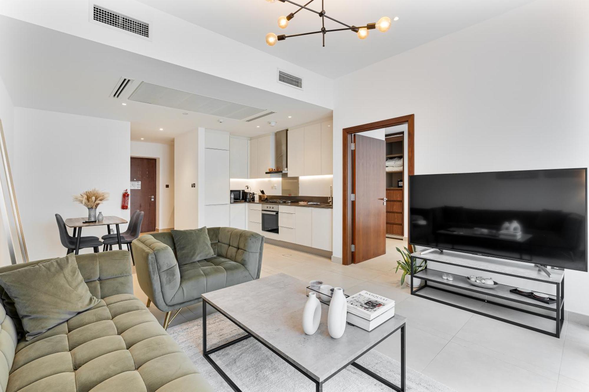 Serene 1br Escape With Pool & Gym Access Appartement *
