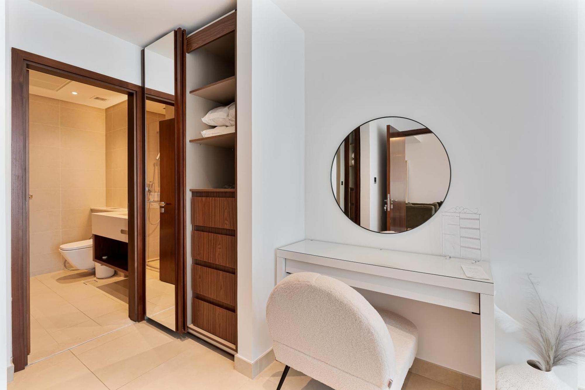 Serene 1br Escape With Pool & Gym Access * Dubaï