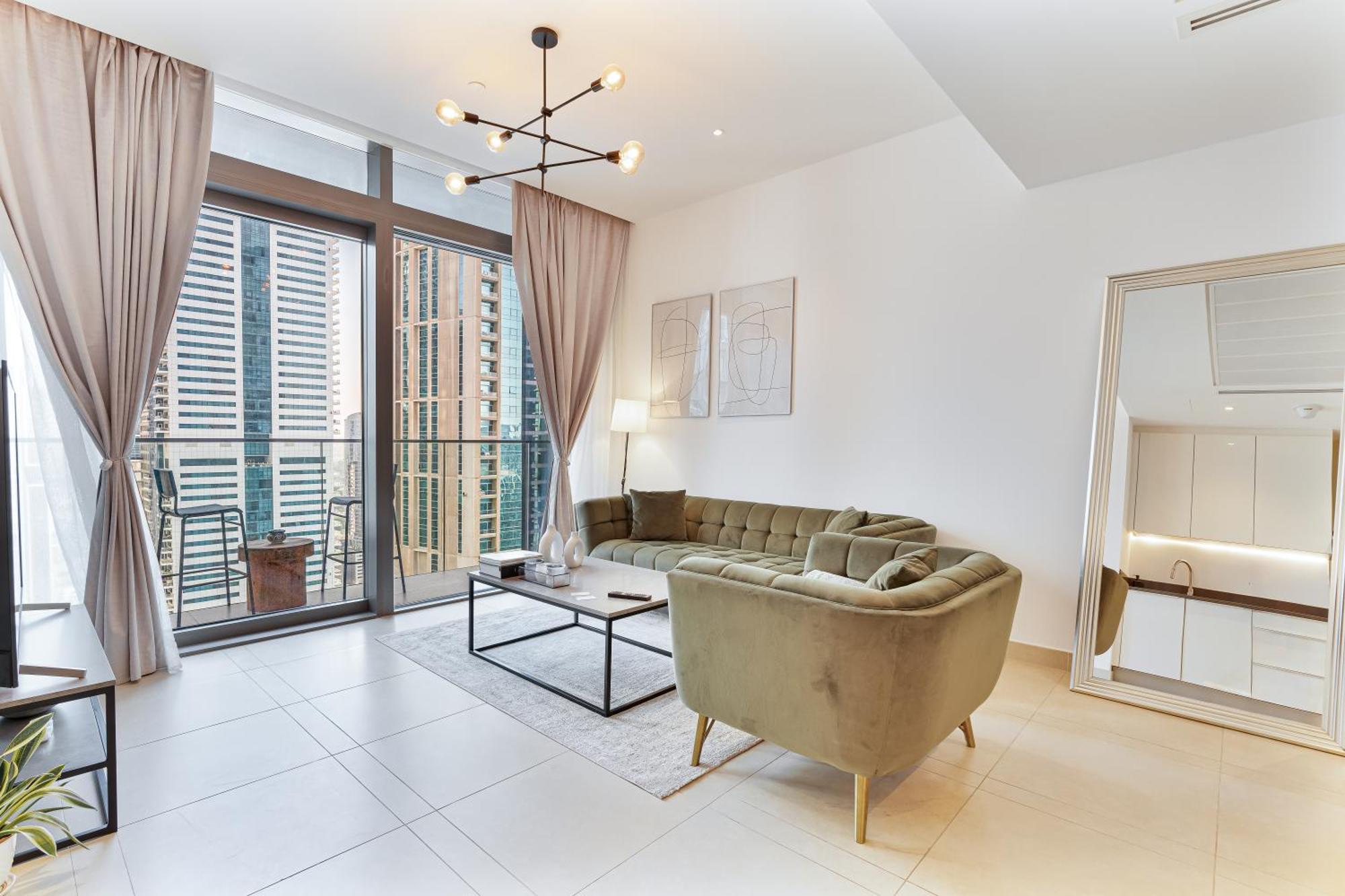 Serene 1br Escape With Pool & Gym Access * Dubaï