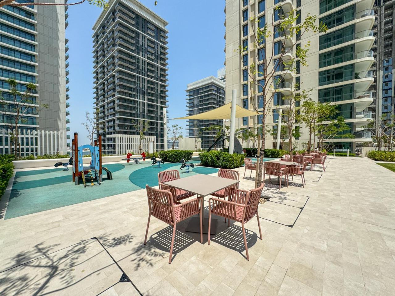 Sleek 1-bedroom Beachfront Escape In Marina Vista Appartement *