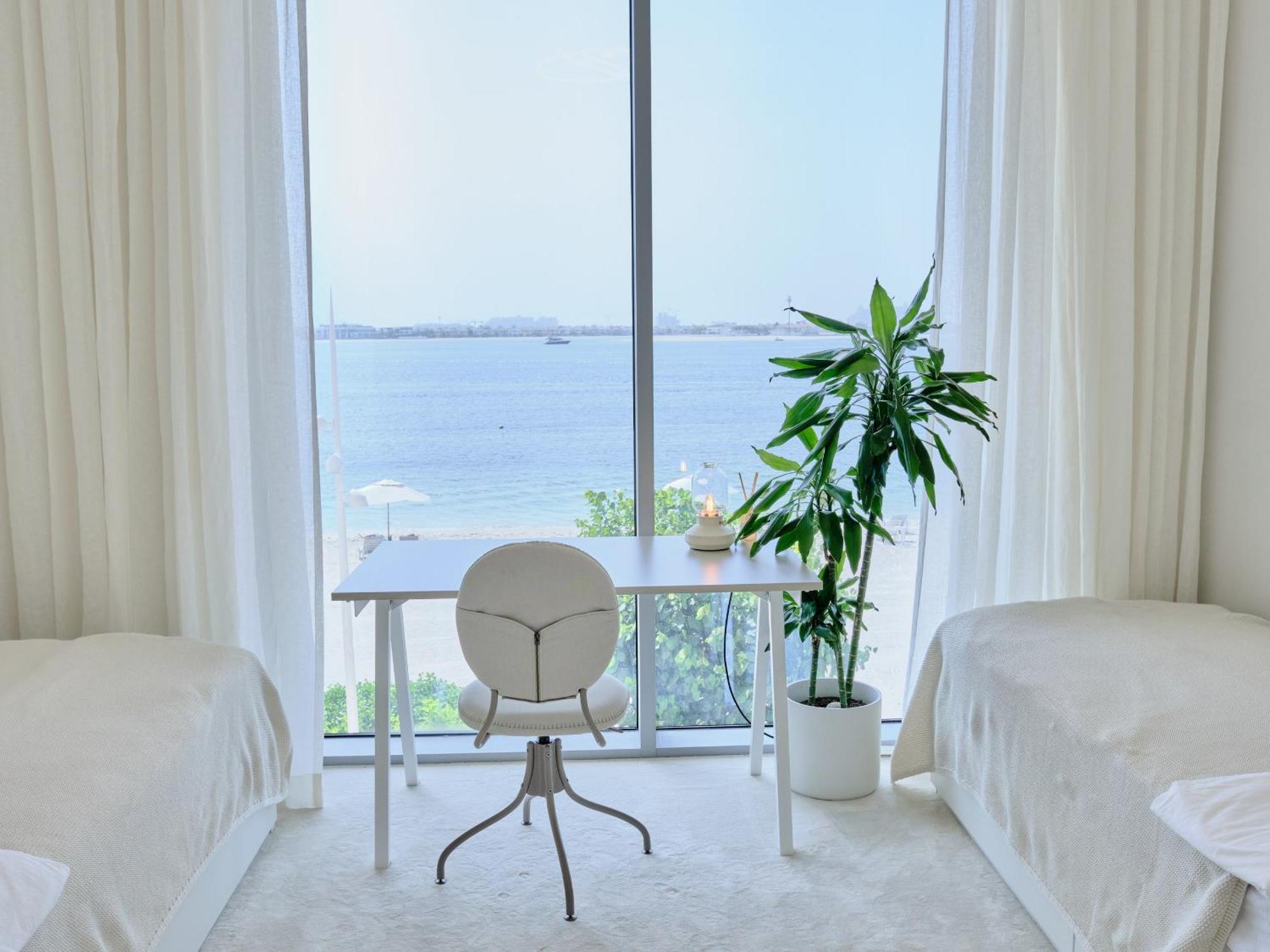 Beachfront Townhouse Sea Breeze Villa Dubai