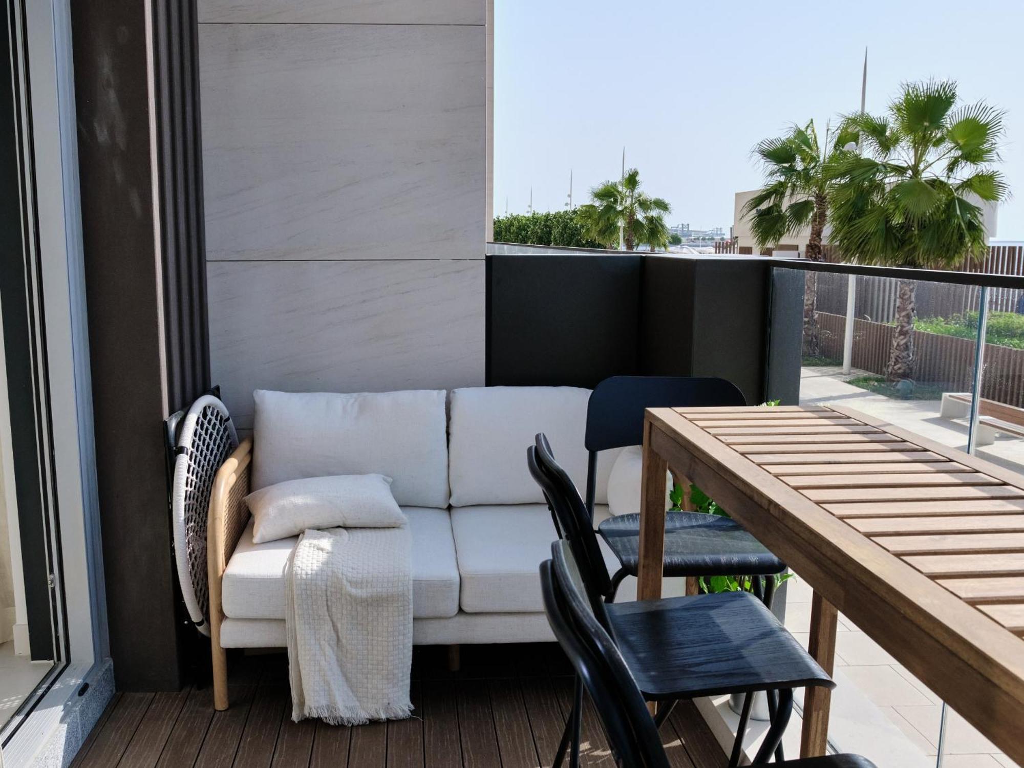 Beachfront Townhouse Sea Breeze Villa *