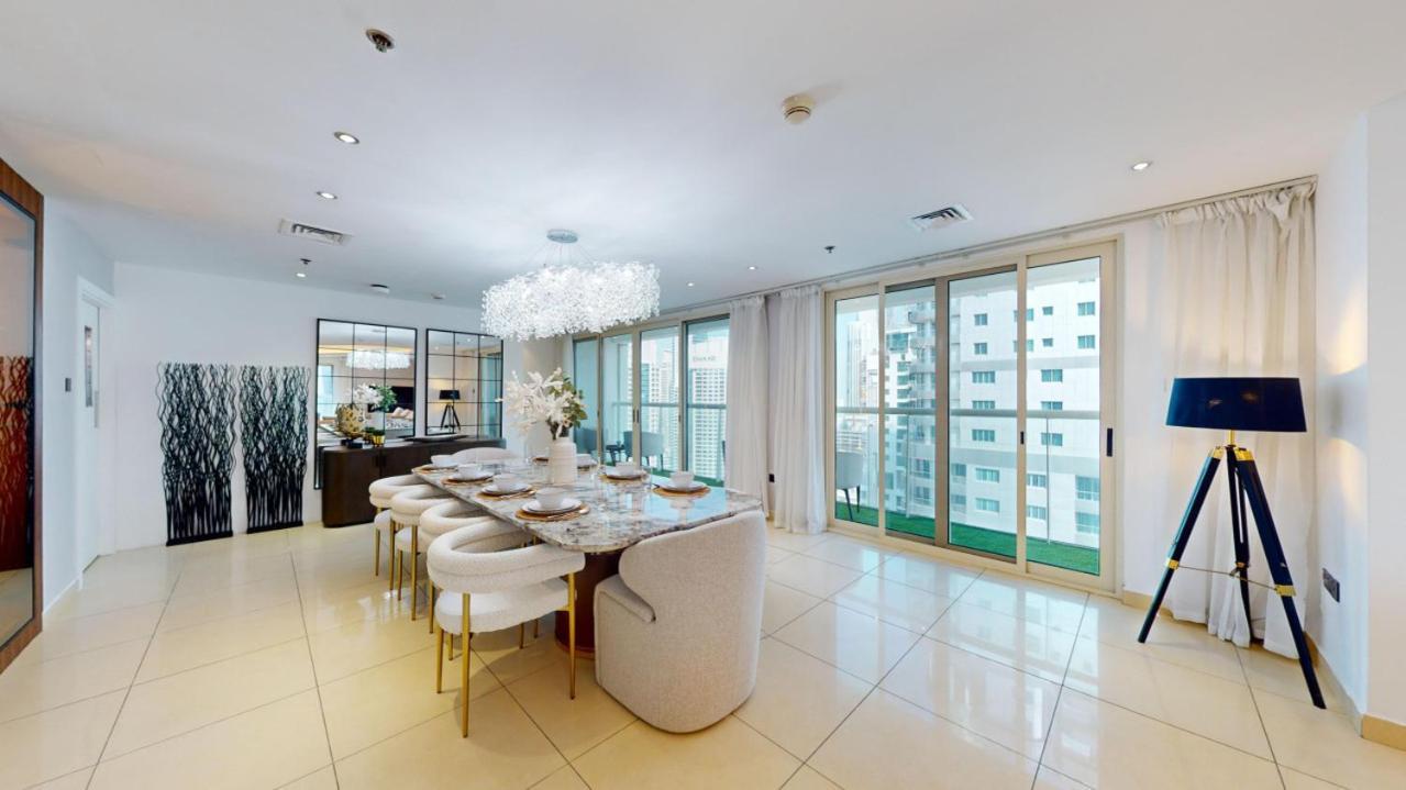 Appartement Marina View - Luxurious Four Bed With Private Pool Dubaï