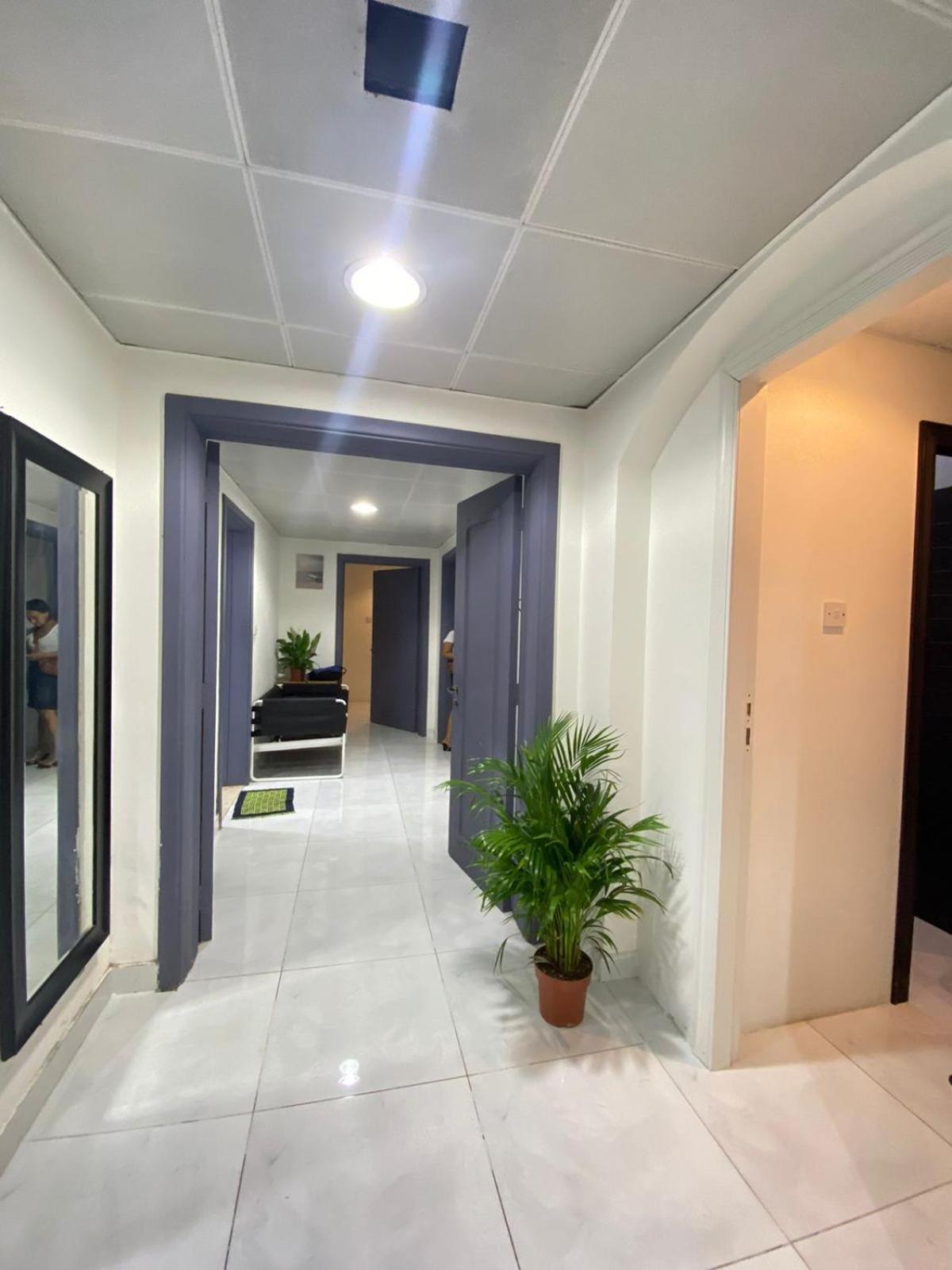 Elite Space Partition In Very Near Union And Banyas Metro - Creek - Gold Souq Hôtel capsule Dubaï
