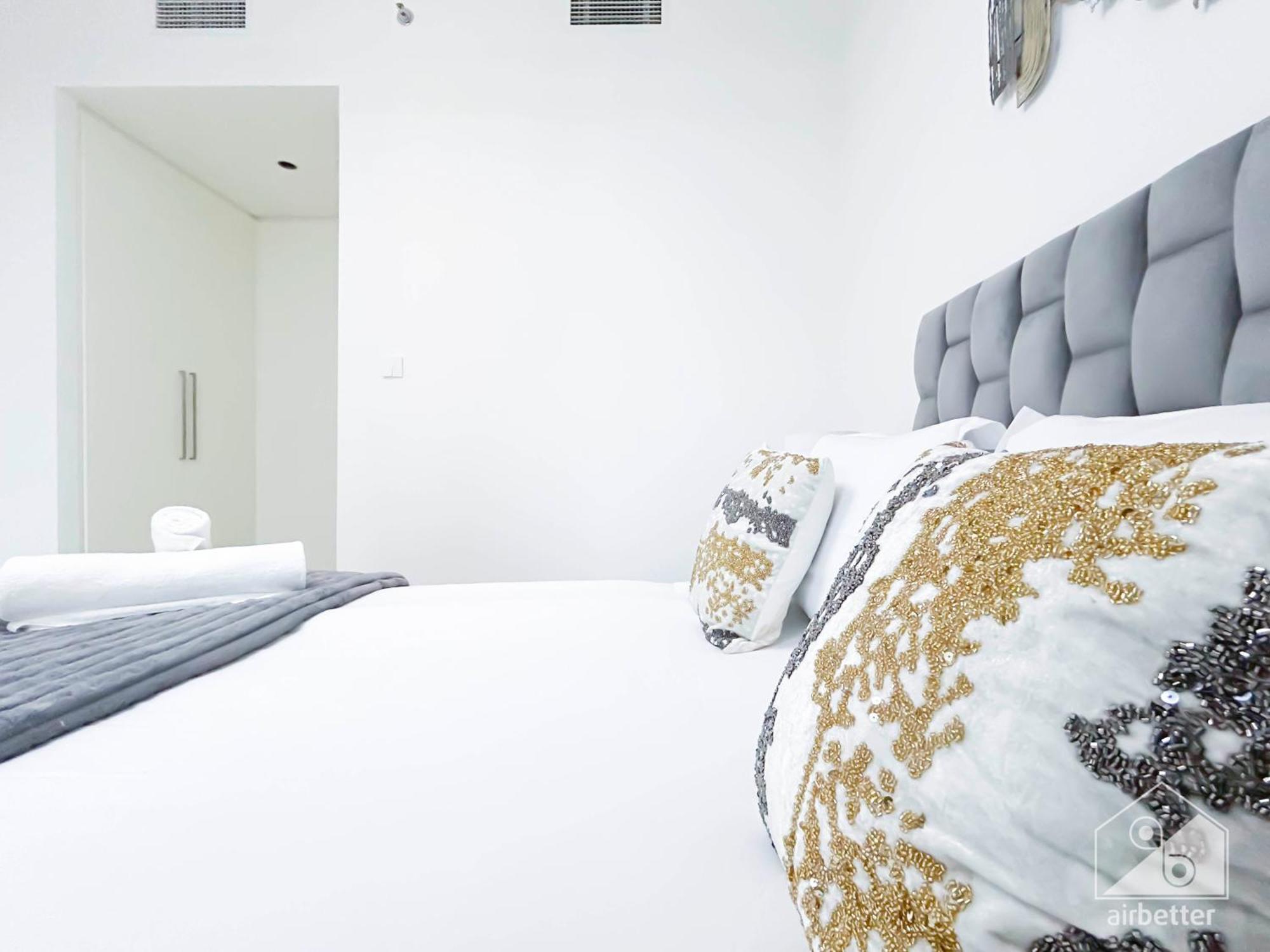 Apartment Stunning Burj Crown 2bedroom With Balcony & View