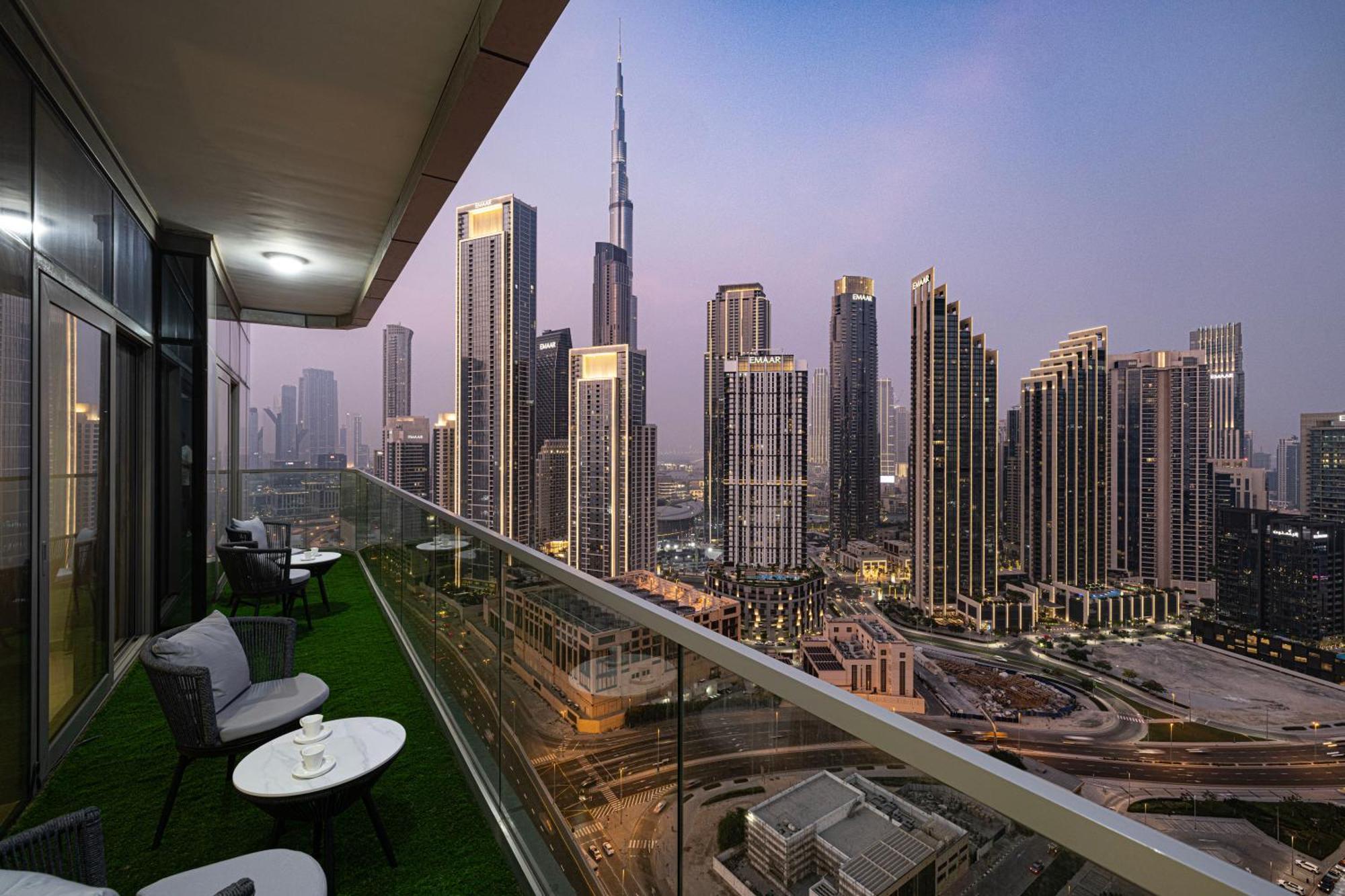 Panoramic Burj Khalifa Views-64th Floor Infinity Pool Appartement Dubaï