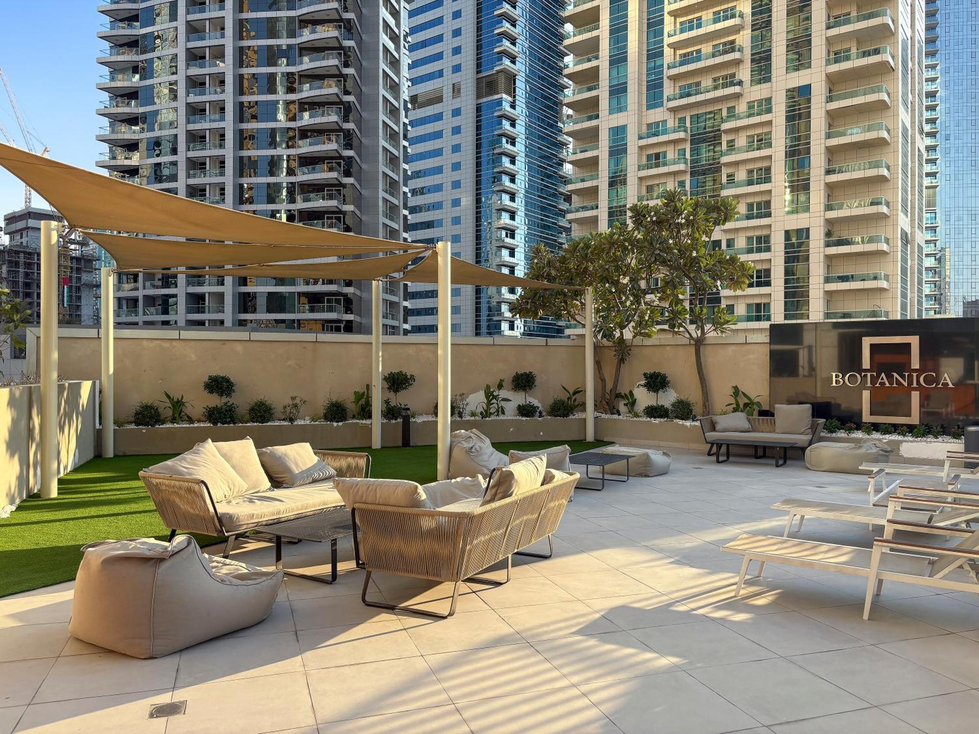 Apartment Spacious 1br Botanica Towers, Marina Dubai