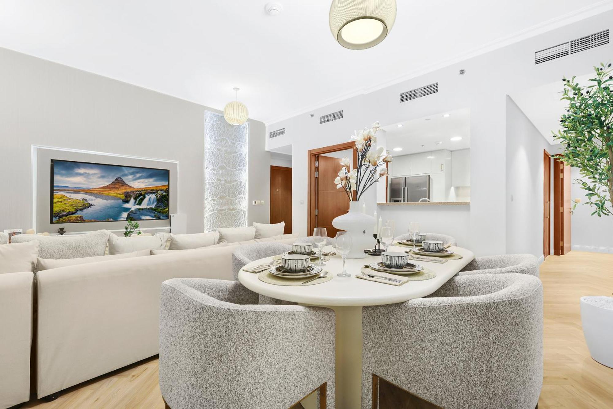 First Class 2br With Full Skyline & Sea View Dubai