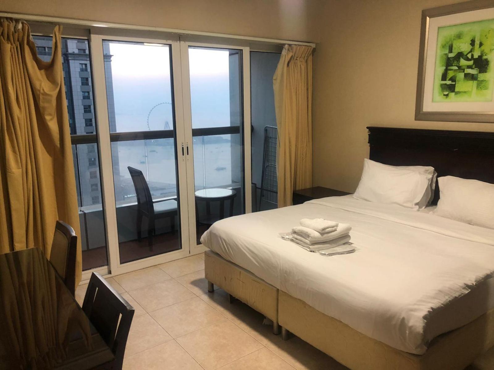 Gazde/Camere de închiriat Ensuite In Coliving In Marina