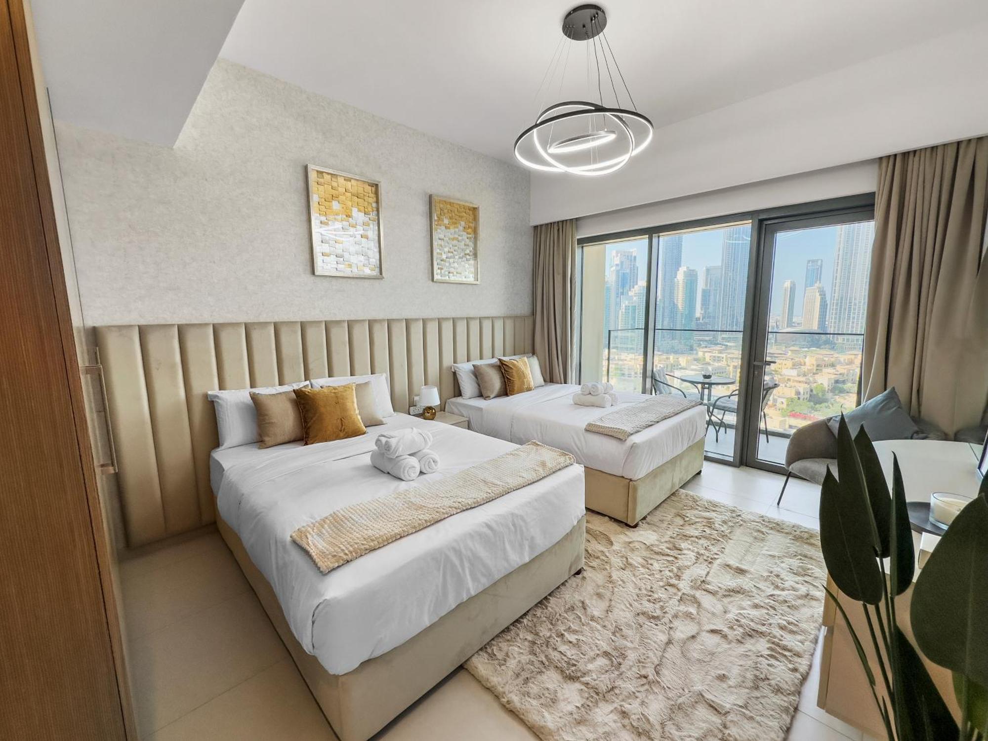 View In And Burj Khalifa View - 2 Bedroom - 3 Beds Appartement *
