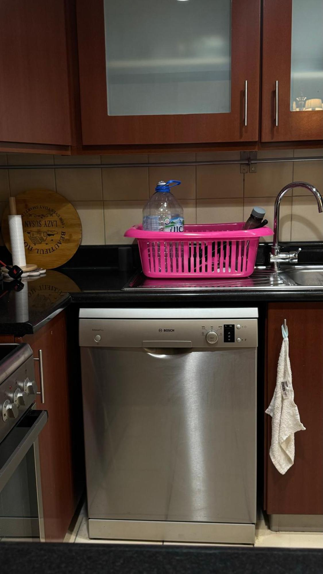 Marina Mall Facing Executive 2 Bedrooms