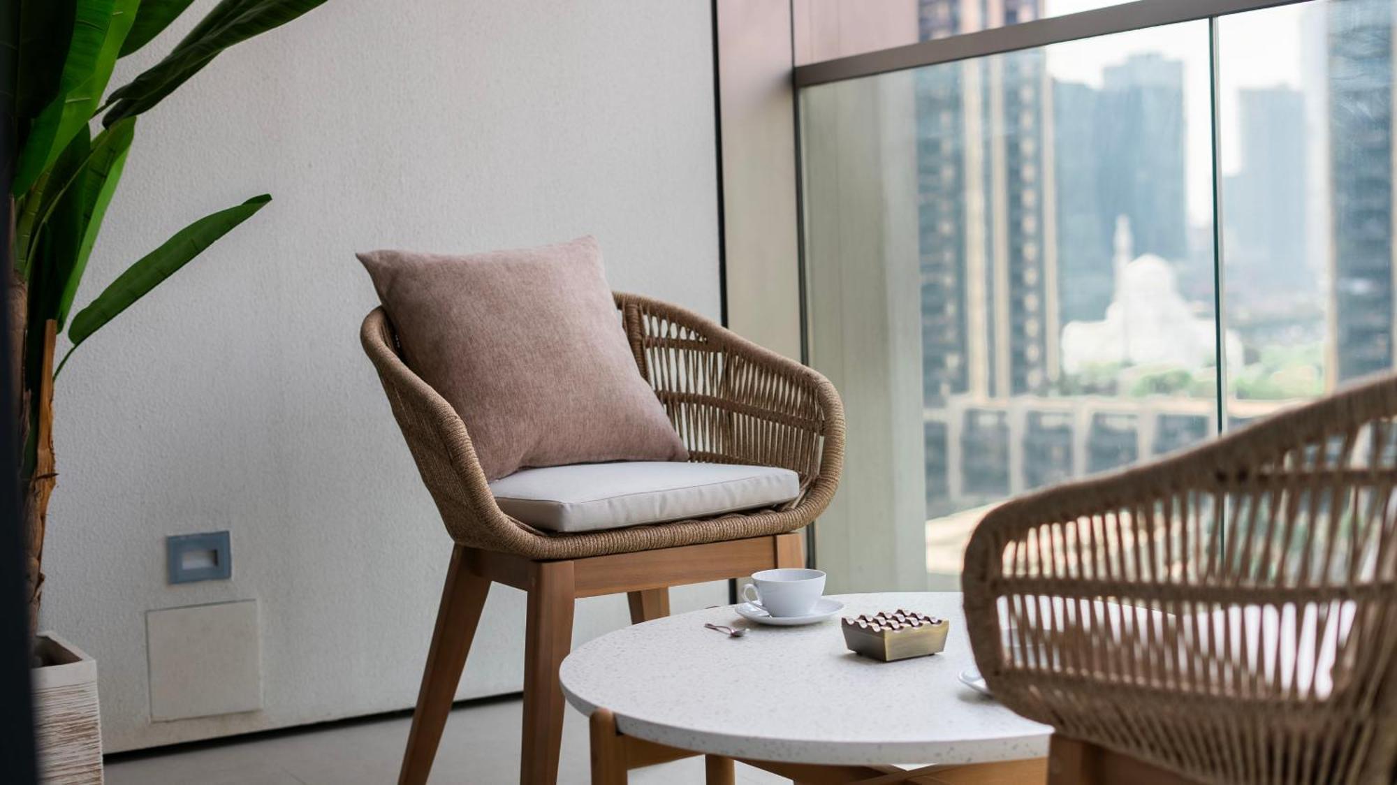 Modern 1-bedroom In Downtown Near Mall & Burj Khalifa *