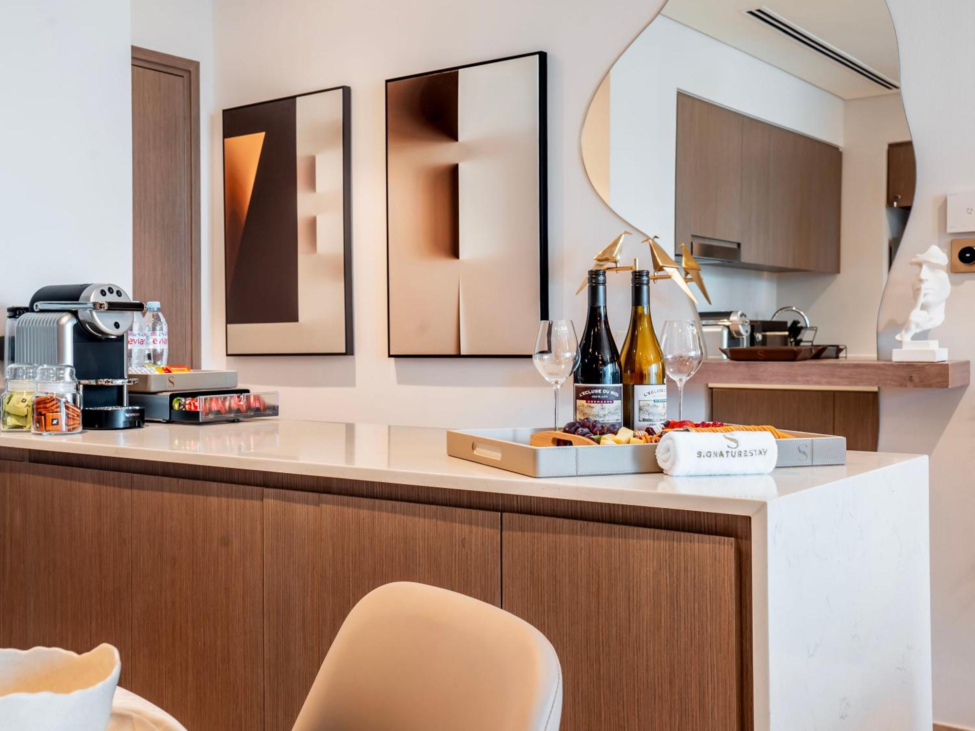 Modern 1-bedroom In Downtown Near Mall & Burj Khalifa