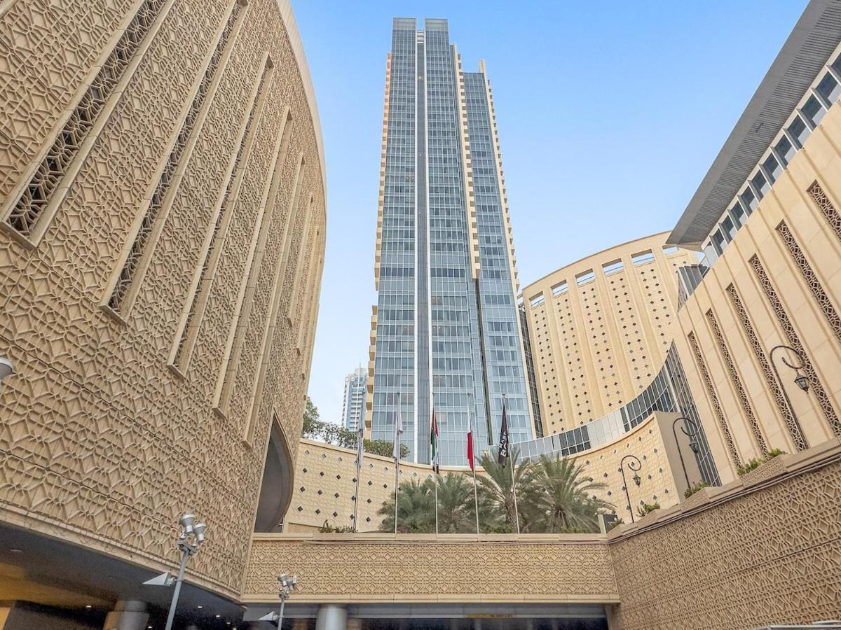 First Class 1br Stunning & Marina Views