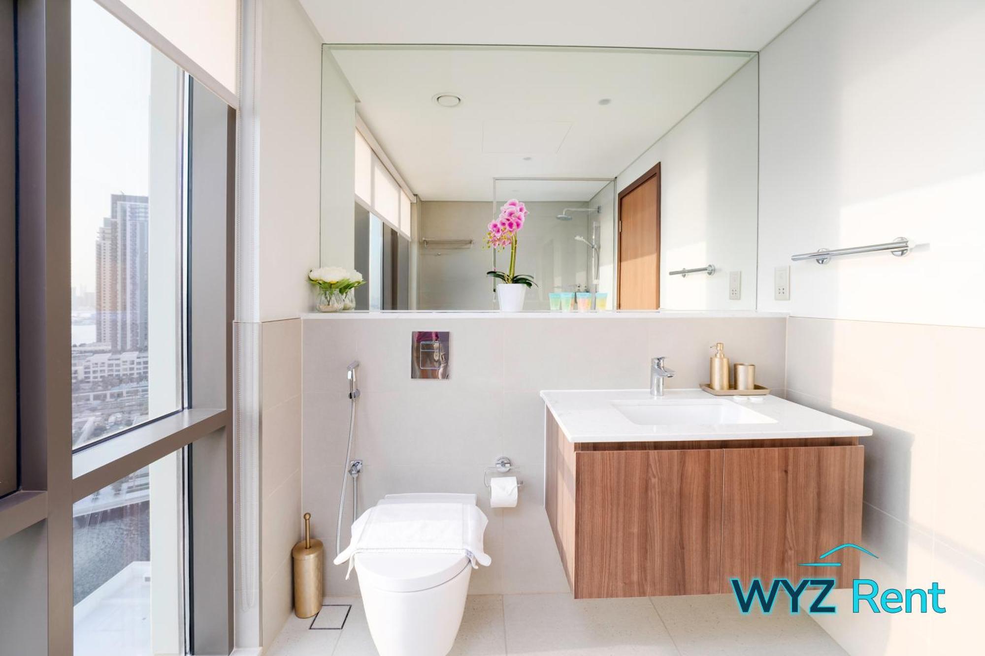Chic 2 Bedroom In Vida Residences Creek-beach Access Appartement *