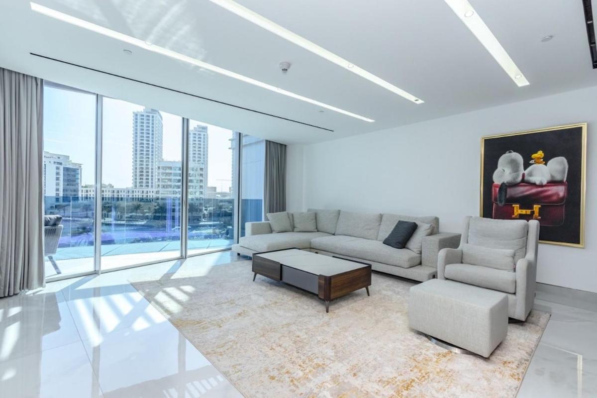 Grand Marina 4br Triplex With Pool Gym Sauna *