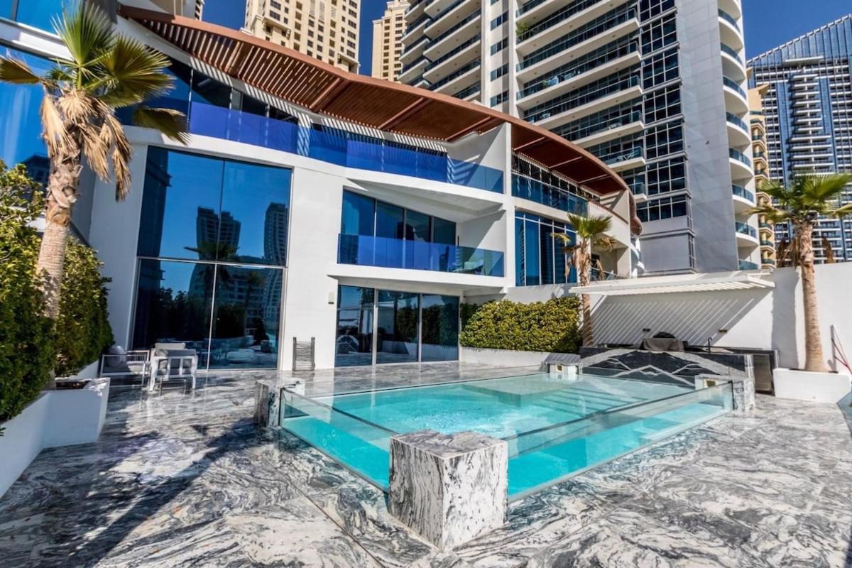 Grand Marina 4br Triplex With Pool Gym Sauna