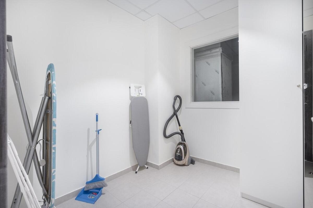 Bright And Warm 2-bedroom In Al Barsha Dubái