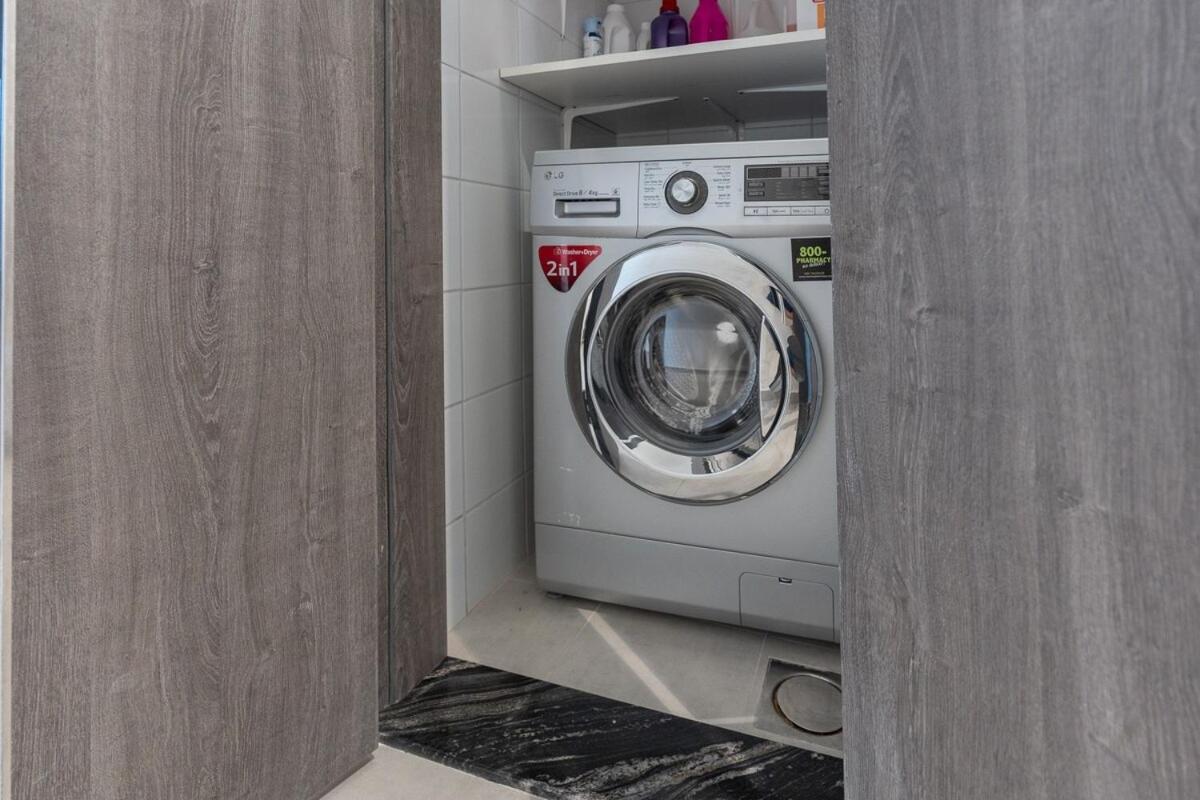 Bright And Warm 2-bedroom In Al Barsha Apartamento Dubái