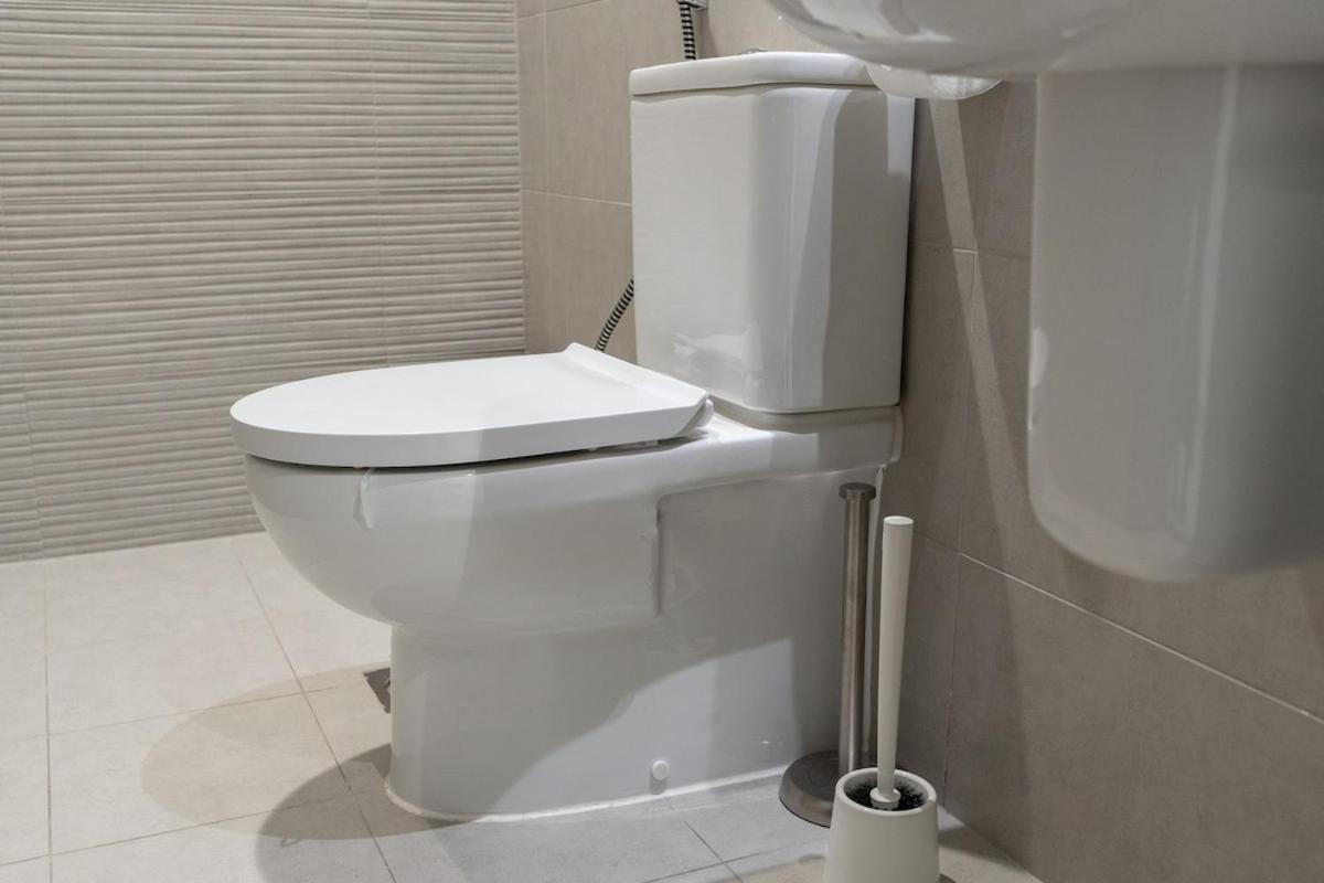 Bright And Warm 2-bedroom In Al Barsha Apartamento