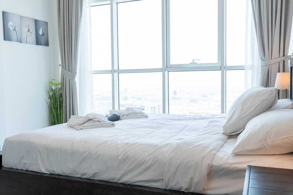 Bright And Warm 2-bedroom In Al Barsha Dubái