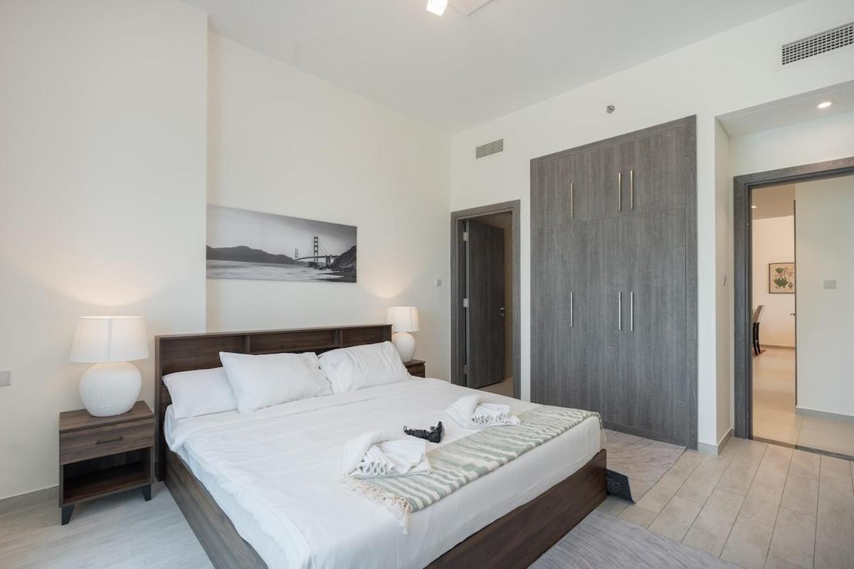 Bright And Warm 2-bedroom In Al Barsha Apartamento *