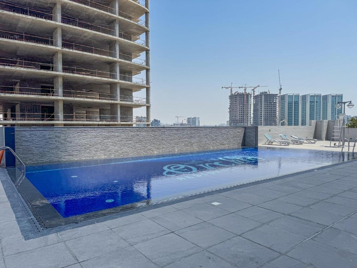 Bright And Warm 2-bedroom In Al Barsha Apartamento *