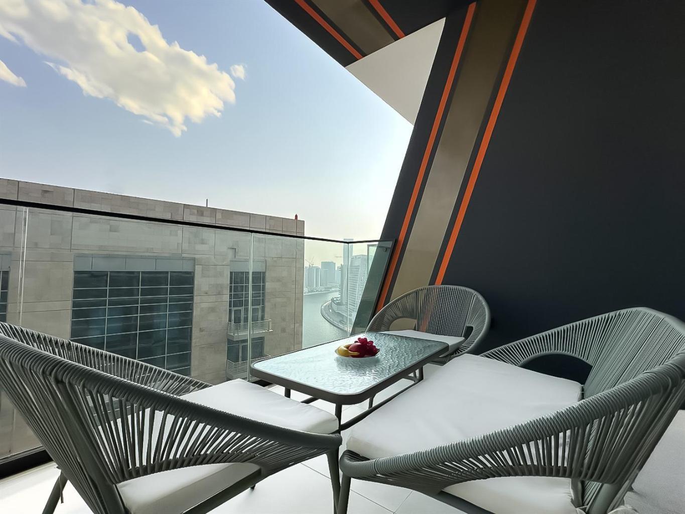 Trophy Sunny Honey Canal View & Infinty Pool Appartement