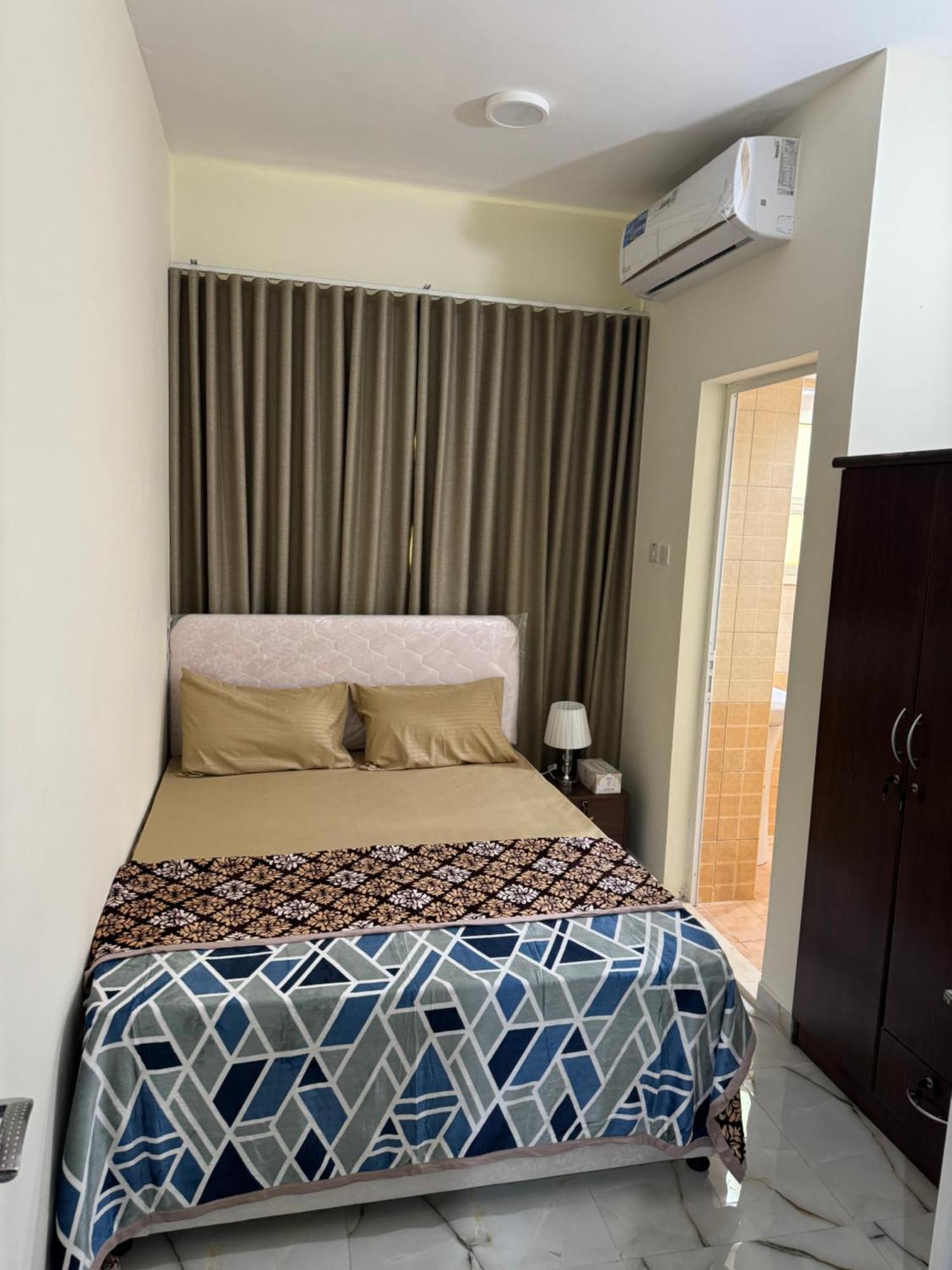 Furnished Private Near Union Metro Station Habitación en casa particular *