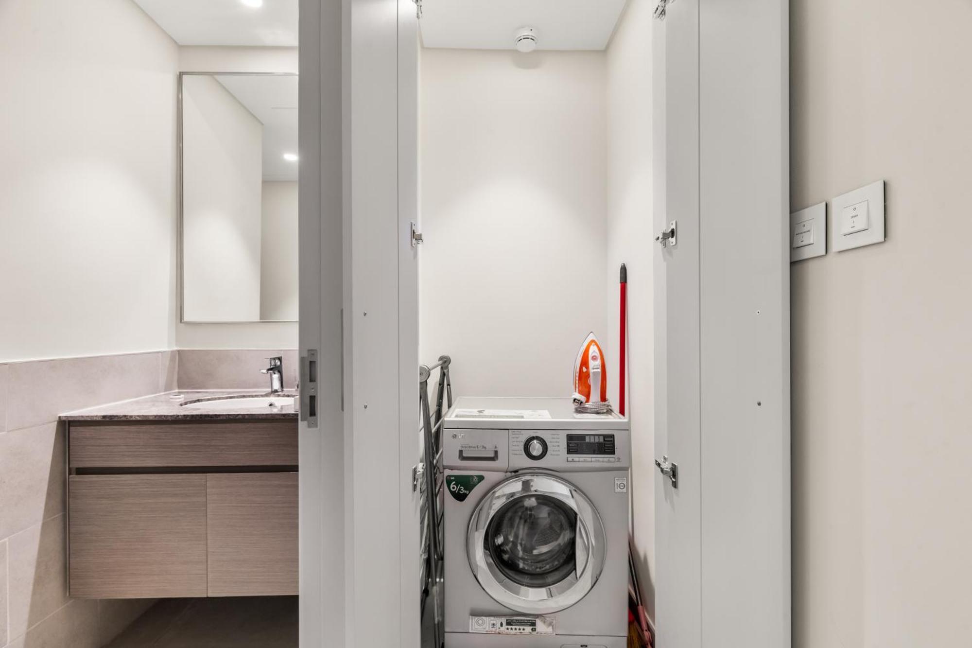 Apartamento Luxury 4-bed Escape In Downtown That Sleeps 9 Dubái