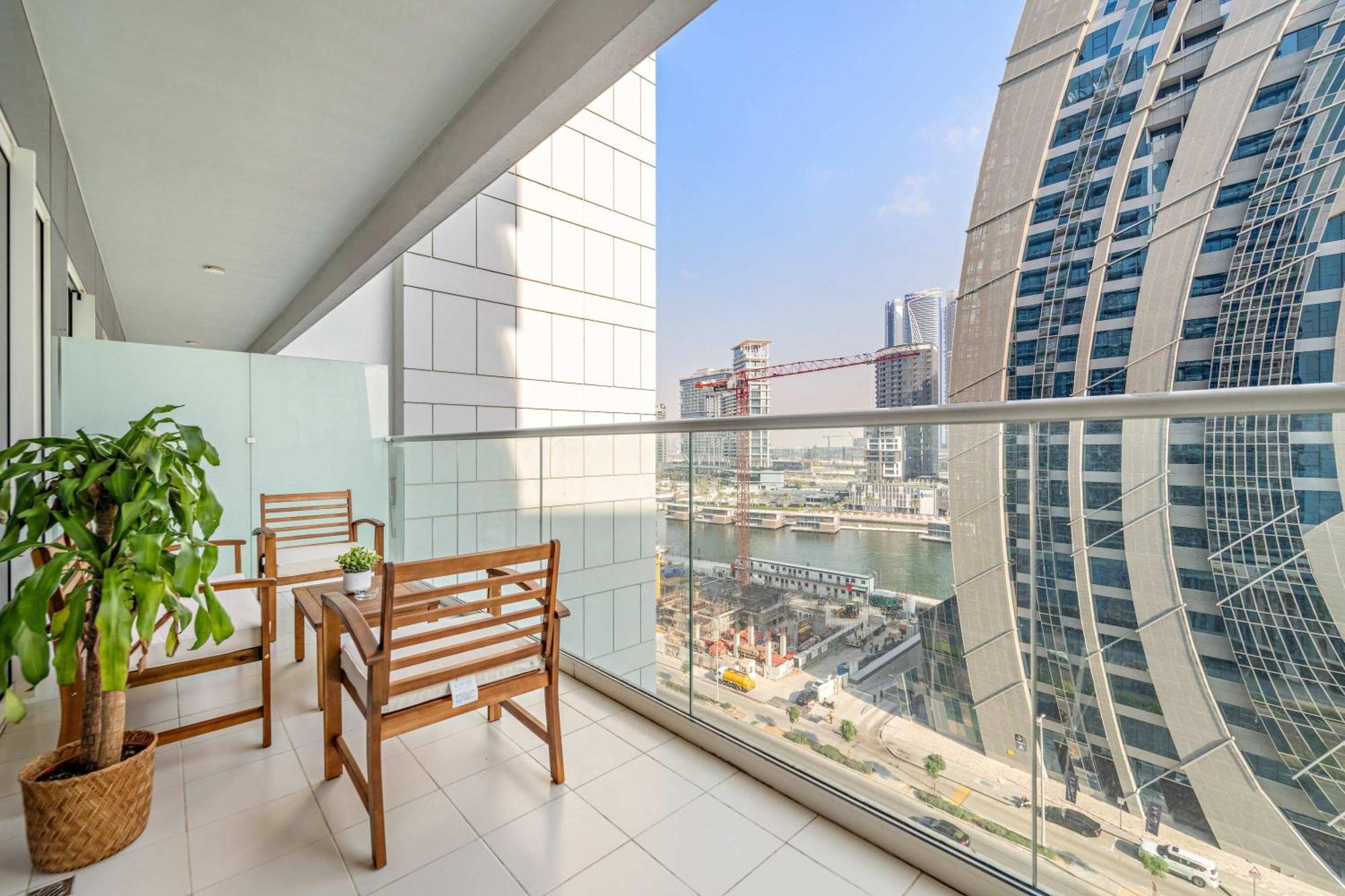 Lejlighed Silkhaus Stylish 1bdr In Vera Tower Nearby Canal Dubai