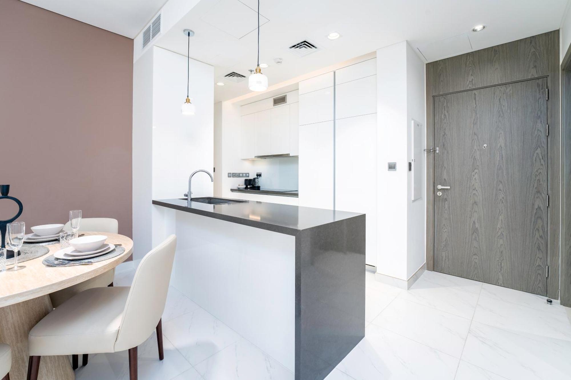 Bookable - District One, Crystal Lagos - 2 Bedroom With Study Appartement *