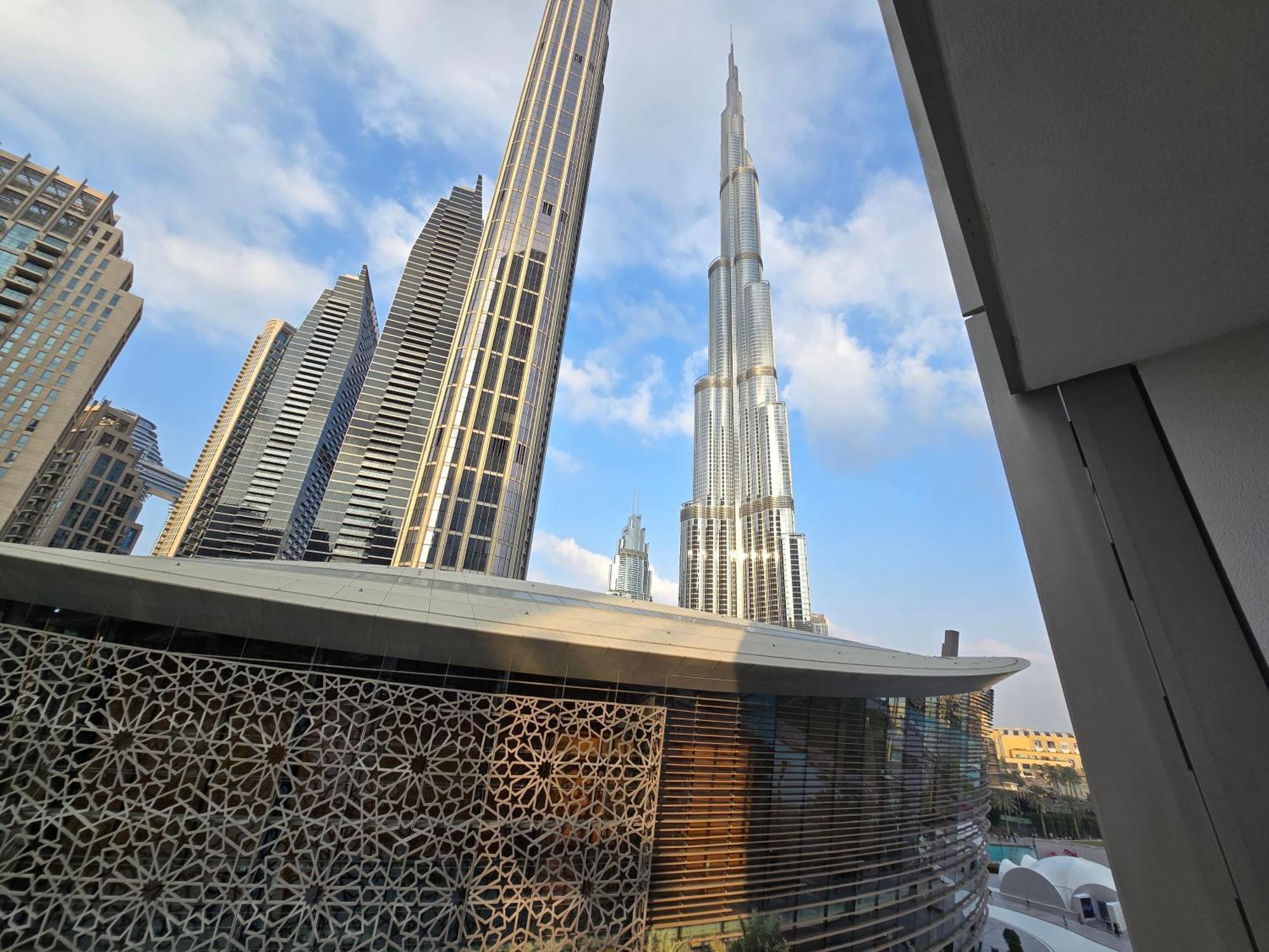 Appartement Grande 303 - 2-bedroom Luxury With Burj Khalifa And Opera Views Dubaï
