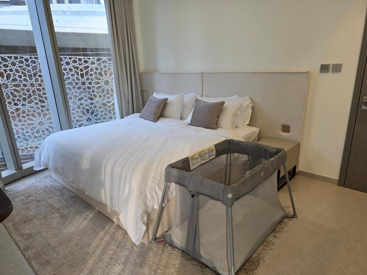 Appartement Grande 303 - 2-bedroom Luxury With Burj Khalifa And Opera Views Dubaï