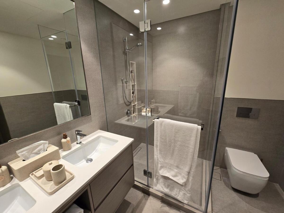 Appartement Grande 303 - 2-bedroom Luxury With Burj Khalifa And Opera Views Dubaï