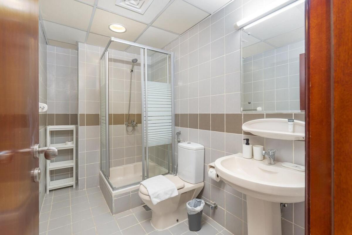 Warm And Cozy 1-bedroom Perfect For Families In Sports Appartement Dubaï