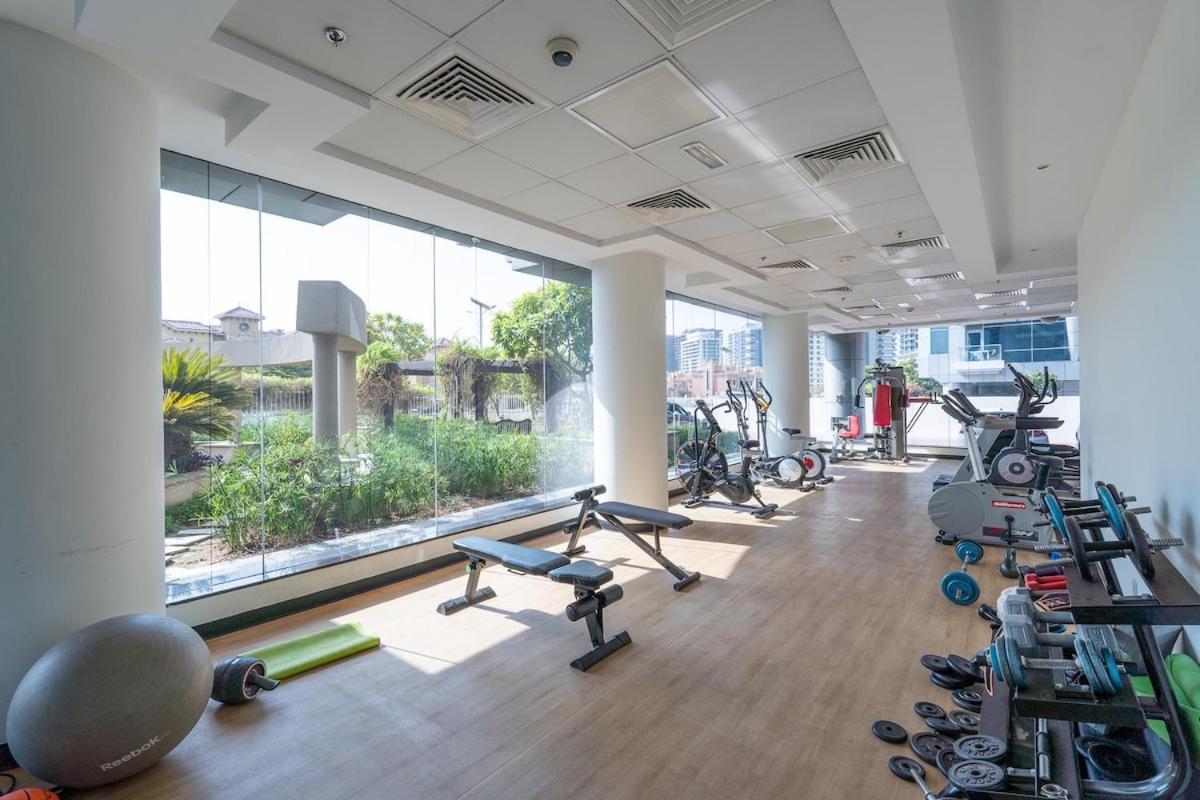 Warm And Cozy 1-bedroom Perfect For Families In Sports * Dubaï