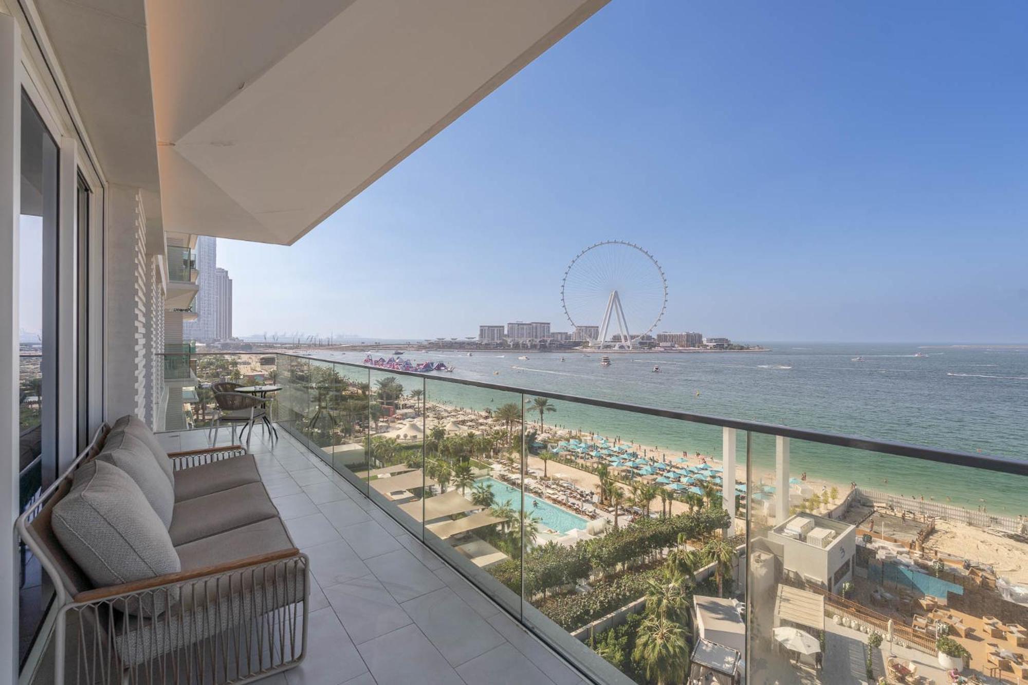 Beautiful 2 Bedroom Sea Views At La Vie Jbr Dubaï