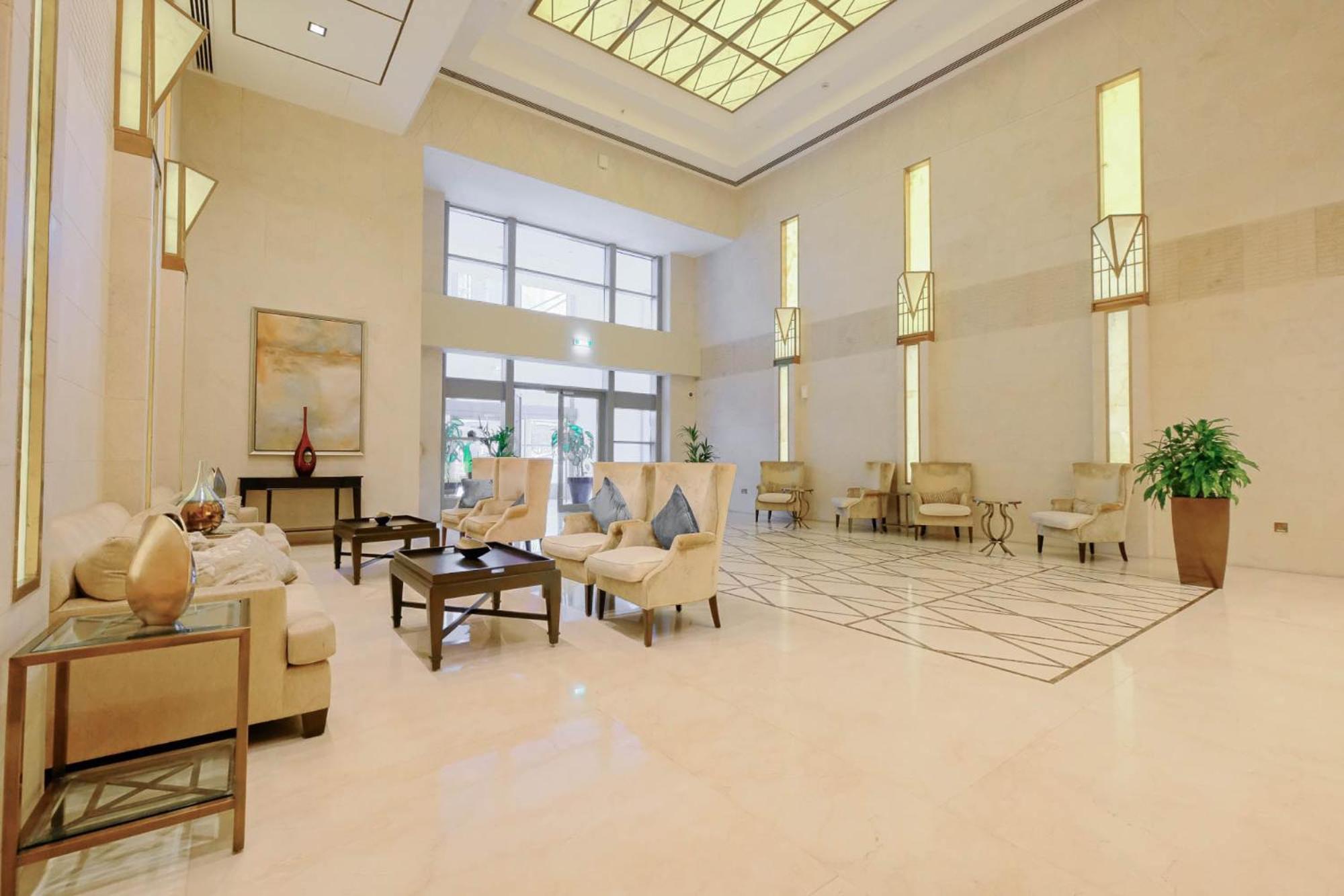 Modernized 2 Bedroom In Downtown And Sleeps 6 * Dubai