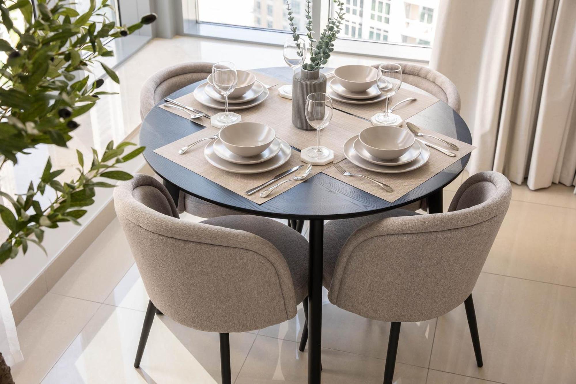 Appartement Modernized 2 Bedroom In Downtown And Sleeps 6 Dubaï