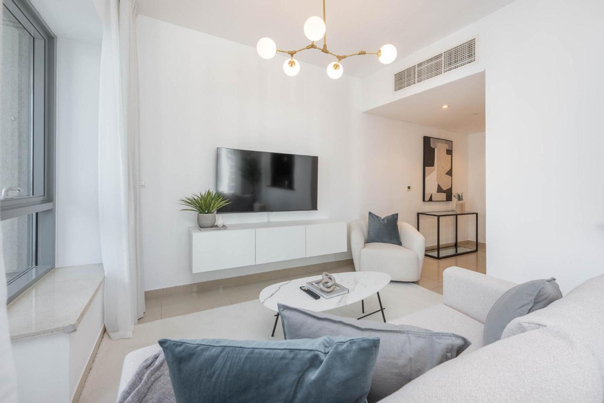 Modernized 2 Bedroom In Downtown And Sleeps 6 Dubaï