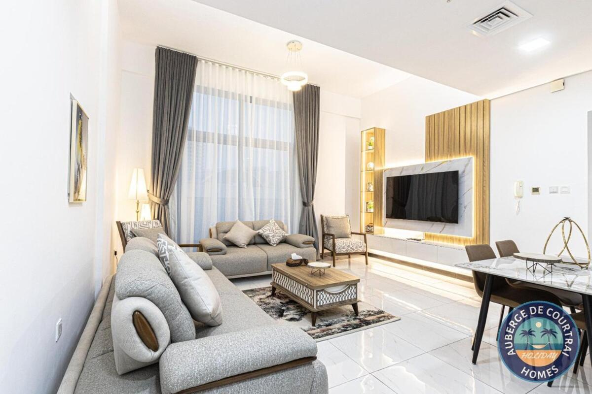 2br Duplex Stunning Views,near Circle Mall & Park Appartement