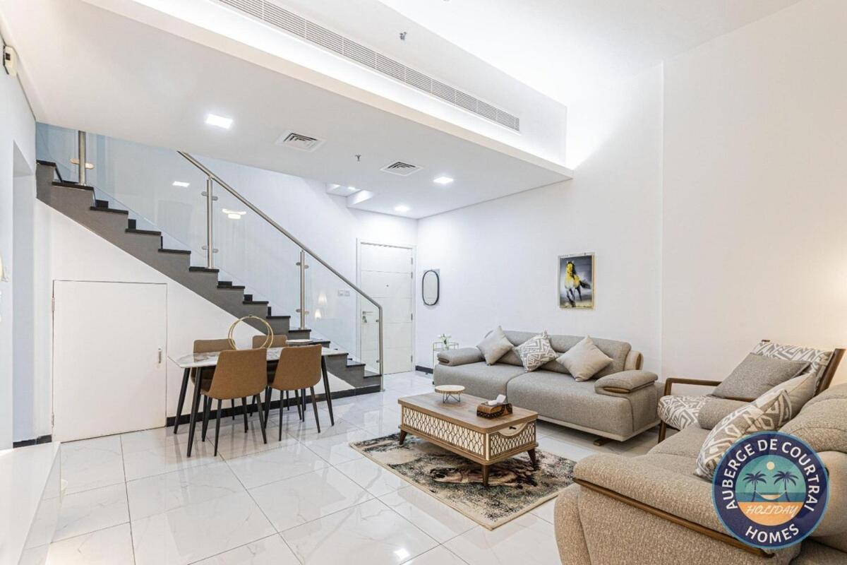 2br Duplex Stunning Views,near Circle Mall & Park Appartement Dubaï