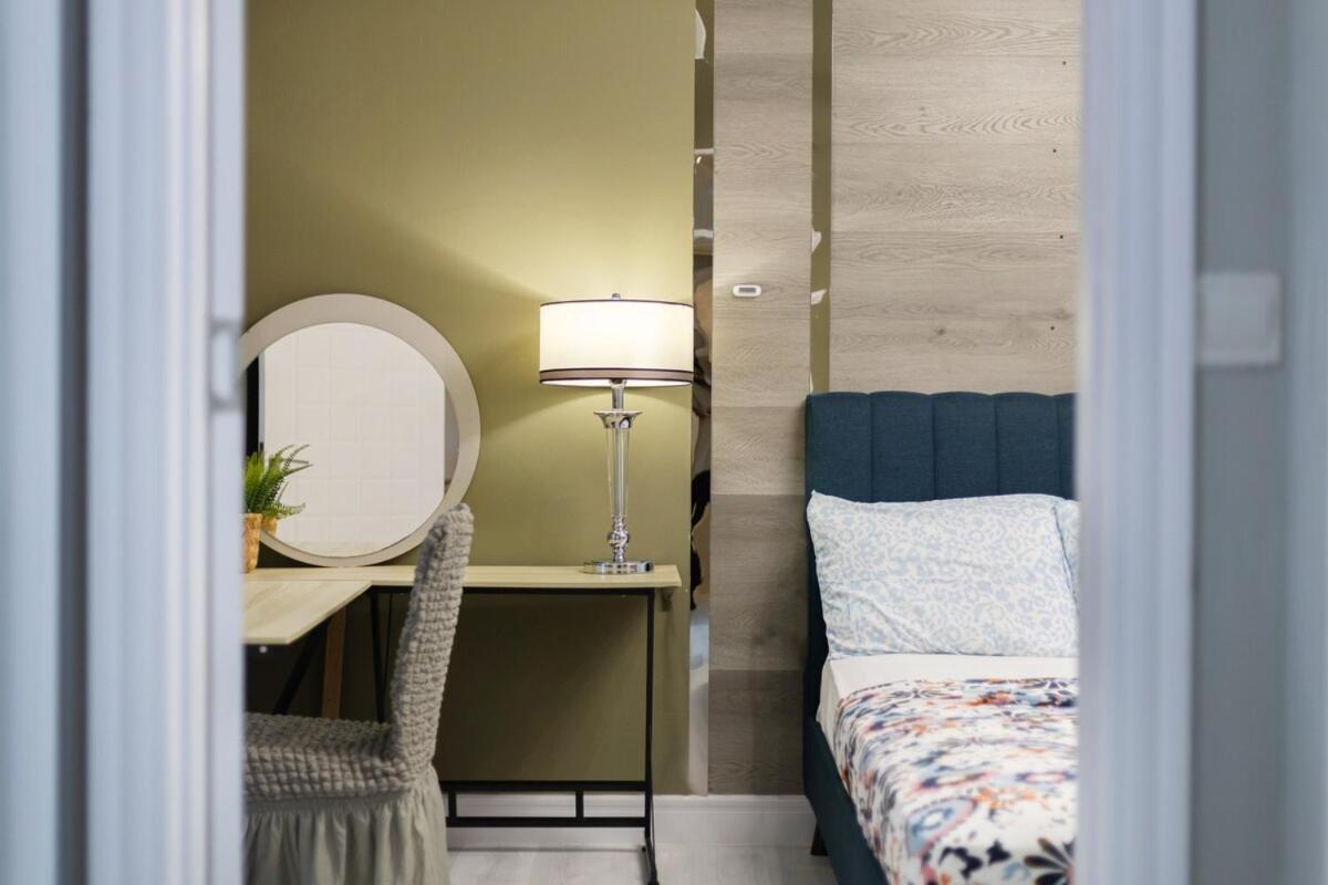 Luxurious 4br In Jbr 5 Mins Walk To & Tram Appartement *