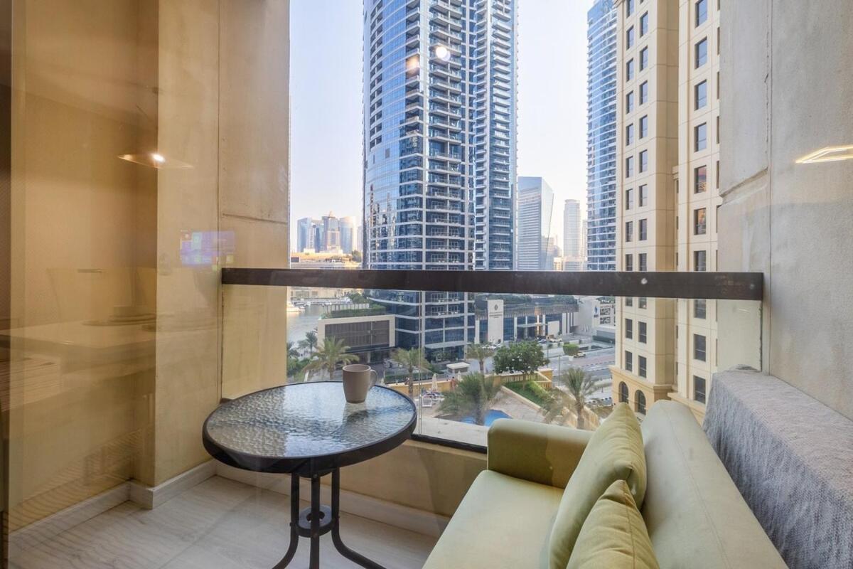Luxurious 4br In Jbr 5 Mins Walk To & Tram *